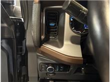 Vehicle Thumb #16