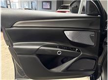 Vehicle Thumb #37