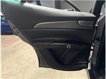 Vehicle Thumb #40