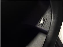 Vehicle Thumb #14