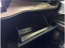 Vehicle Thumb #24