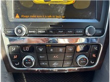 Vehicle Thumb #33
