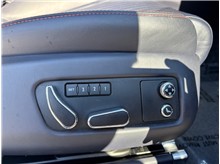 Vehicle Thumb #43
