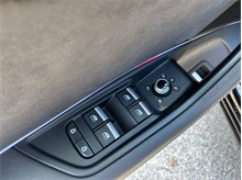 Vehicle Thumb #25