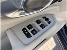 Vehicle Thumb #22