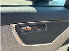 Vehicle Thumb #23
