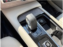 Vehicle Thumb #36
