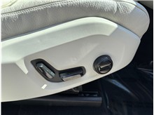 Vehicle Thumb #46