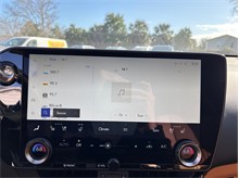 Vehicle Thumb #29