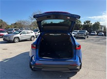 Vehicle Thumb #47