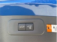 Vehicle Thumb #48