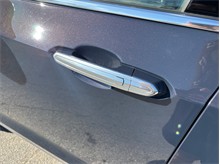 Vehicle Thumb #18