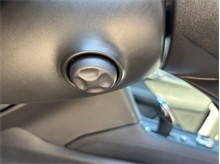 Vehicle Thumb #22