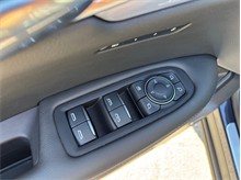 Vehicle Thumb #24