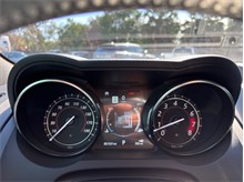 Vehicle Thumb #26