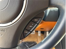 Vehicle Thumb #26