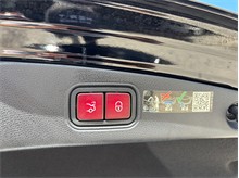 Vehicle Thumb #51
