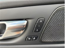 Vehicle Thumb #22