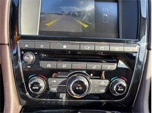 Vehicle Thumb #32
