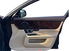 Vehicle Thumb #47
