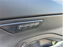 Vehicle Thumb #46