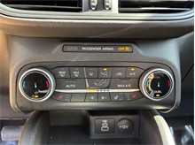 Vehicle Thumb #29
