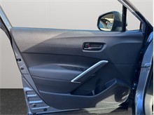 Vehicle Thumb #17