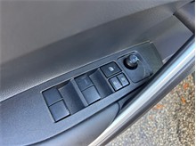 Vehicle Thumb #18