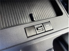 Vehicle Thumb #27