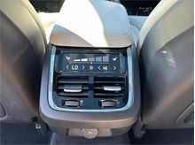 Vehicle Thumb #43