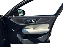 Vehicle Thumb #49