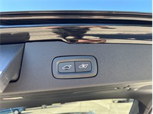 Vehicle Thumb #53