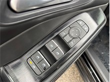 Vehicle Thumb #23