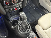 Vehicle Thumb #32