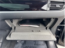 Vehicle Thumb #47