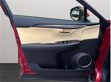 Vehicle Thumb #21
