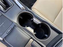 Vehicle Thumb #33