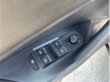 Vehicle Thumb #16