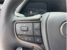 Vehicle Thumb #26
