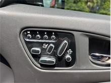 Vehicle Thumb #26