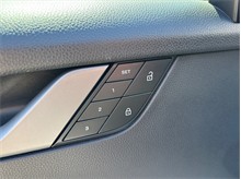 Vehicle Thumb #26