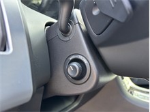 Vehicle Thumb #21