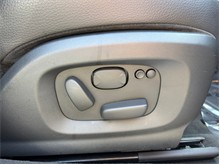 Vehicle Thumb #46