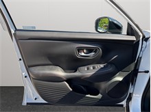Vehicle Thumb #18