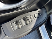 Vehicle Thumb #19