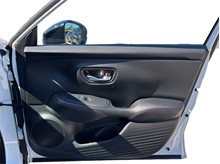 Vehicle Thumb #35