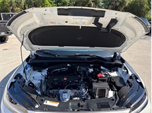 Vehicle Thumb #38