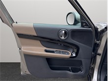 Vehicle Thumb #20