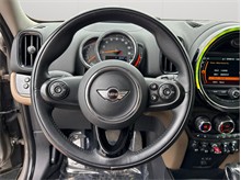 Vehicle Thumb #24