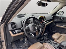 Vehicle Thumb #6